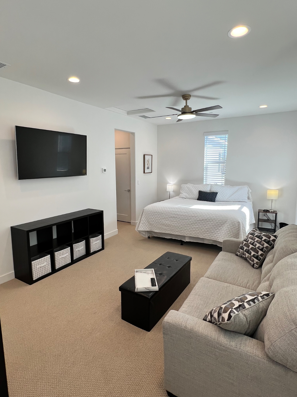 Fresh Modern Studio in Palm Desert