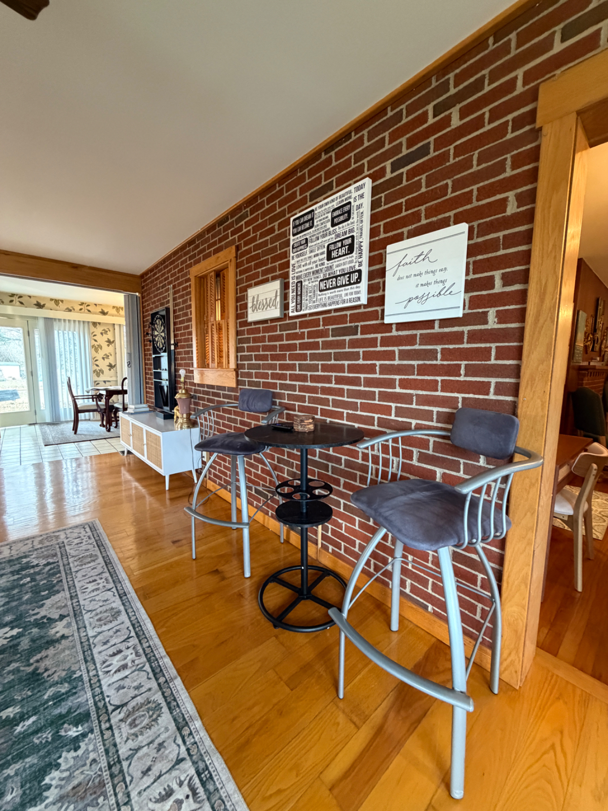 Elegant home Pool Table Foosball Patio fully furnished 3 bed 2 bath - Photo 3