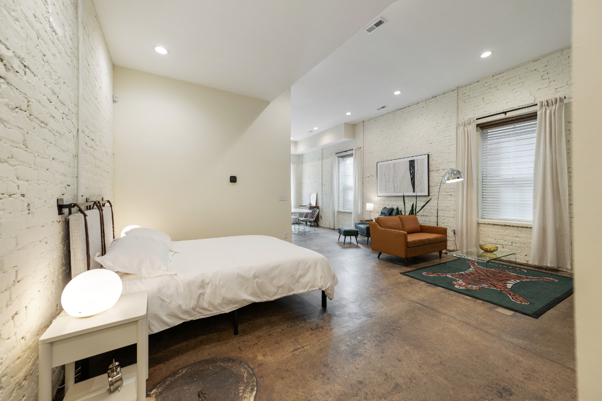 Modern 1 Bedroom Studio Apartment - Photo 7
