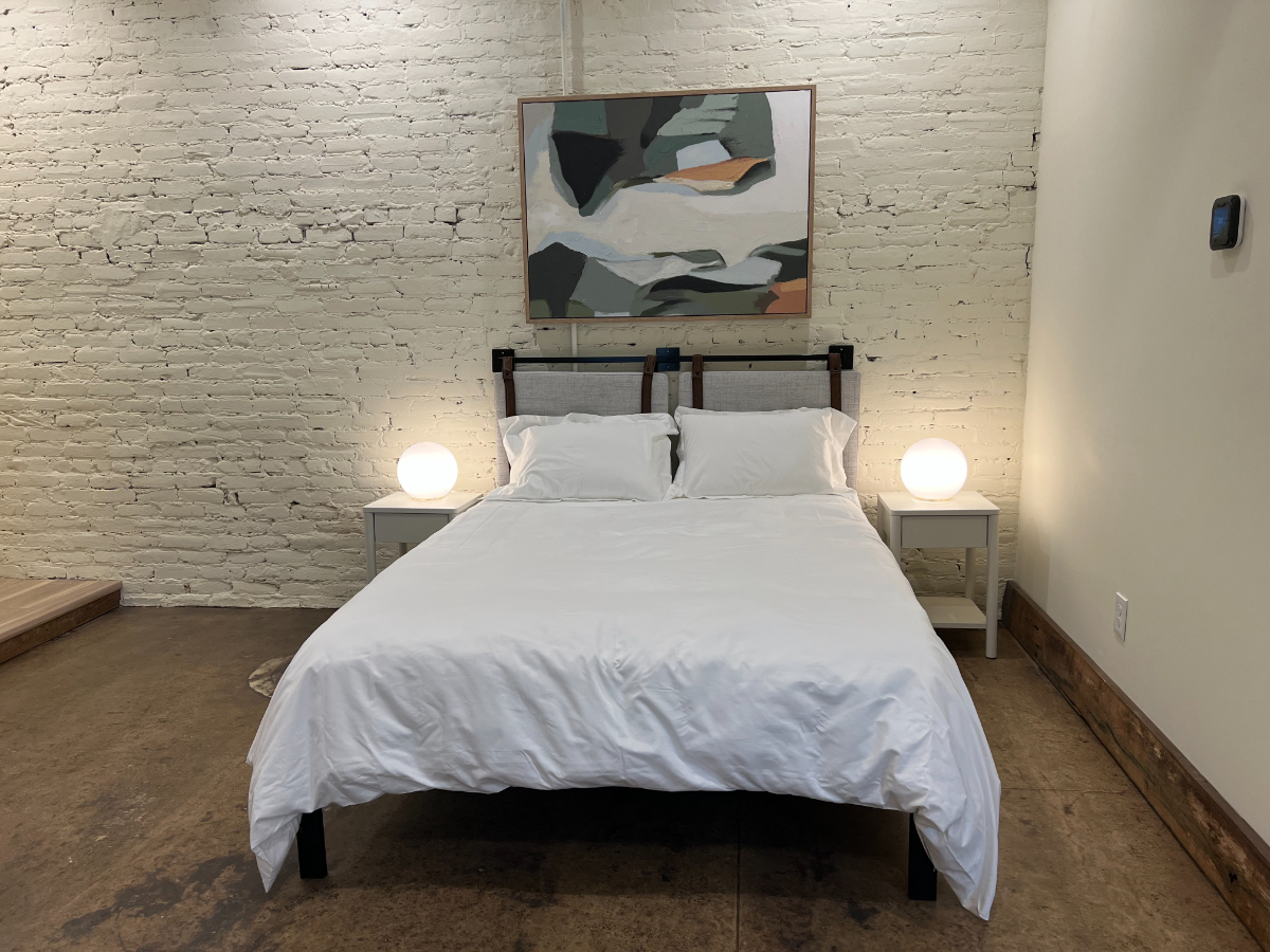 Modern 1 Bedroom Studio Apartment - Photo 4