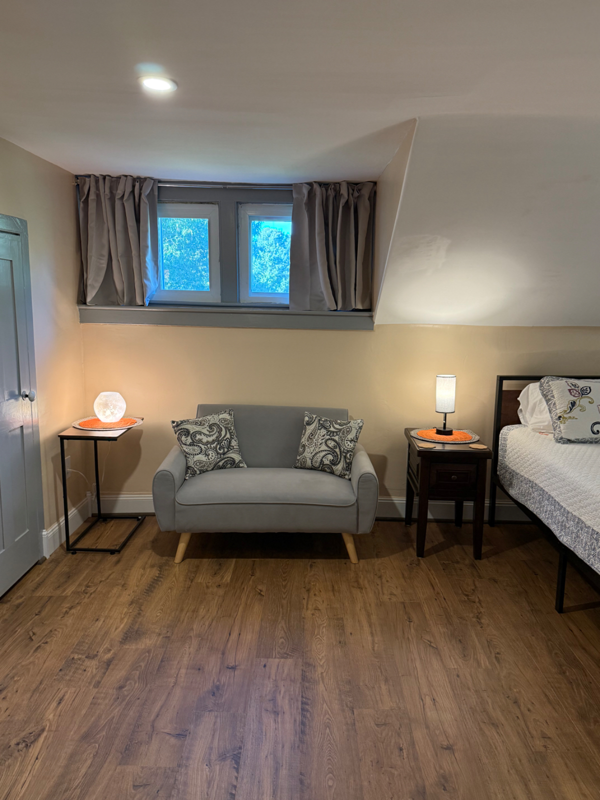 Renovated 1-Bdrm in downtown Jeffersonville, VT with in-unit laundry - Photo 5
