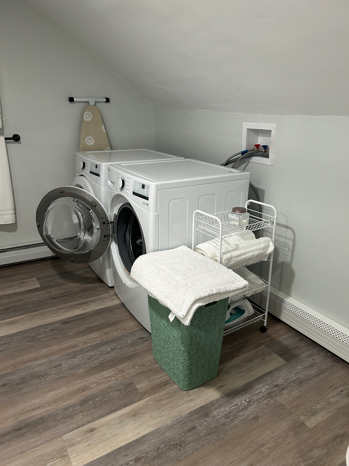 Renovated 1-Bdrm in downtown Jeffersonville, VT with in-unit laundry - Photo 9