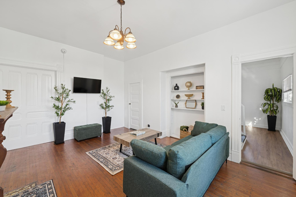 Fully Furnished 5BR Executive Home ,Ideal for Travel Nurses & Corporate Stays Monthly Rental - Photo 5