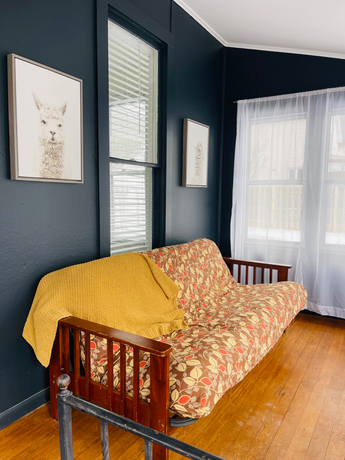 Large One Bedroom w/ Ample Private Parking - Photo 11