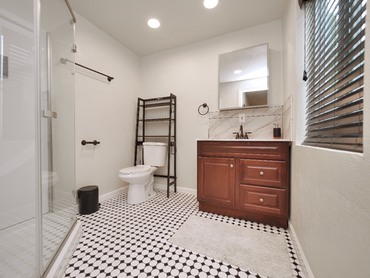 Bedford Master Bedroom - Photo 6
