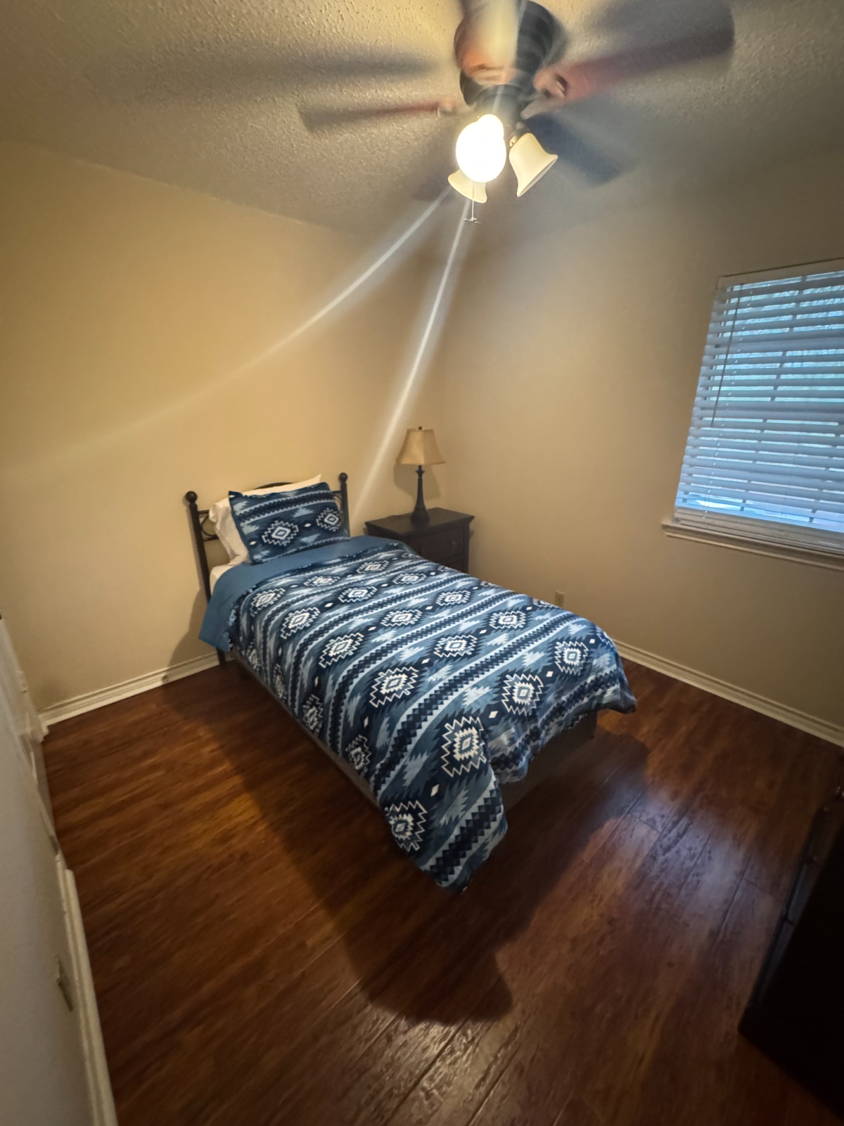 South Austin 2BR with Parking and Full Kitchen - Photo 6