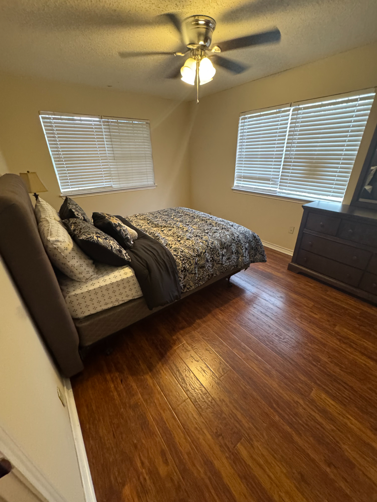 South Austin 2BR with Parking and Full Kitchen - Photo 5