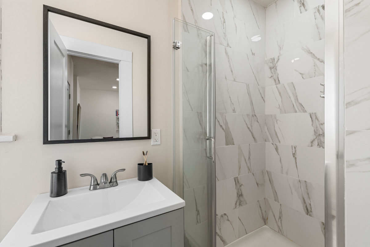 Private Victorian 1BR Near DeGraff Fully Furnished - Photo 12