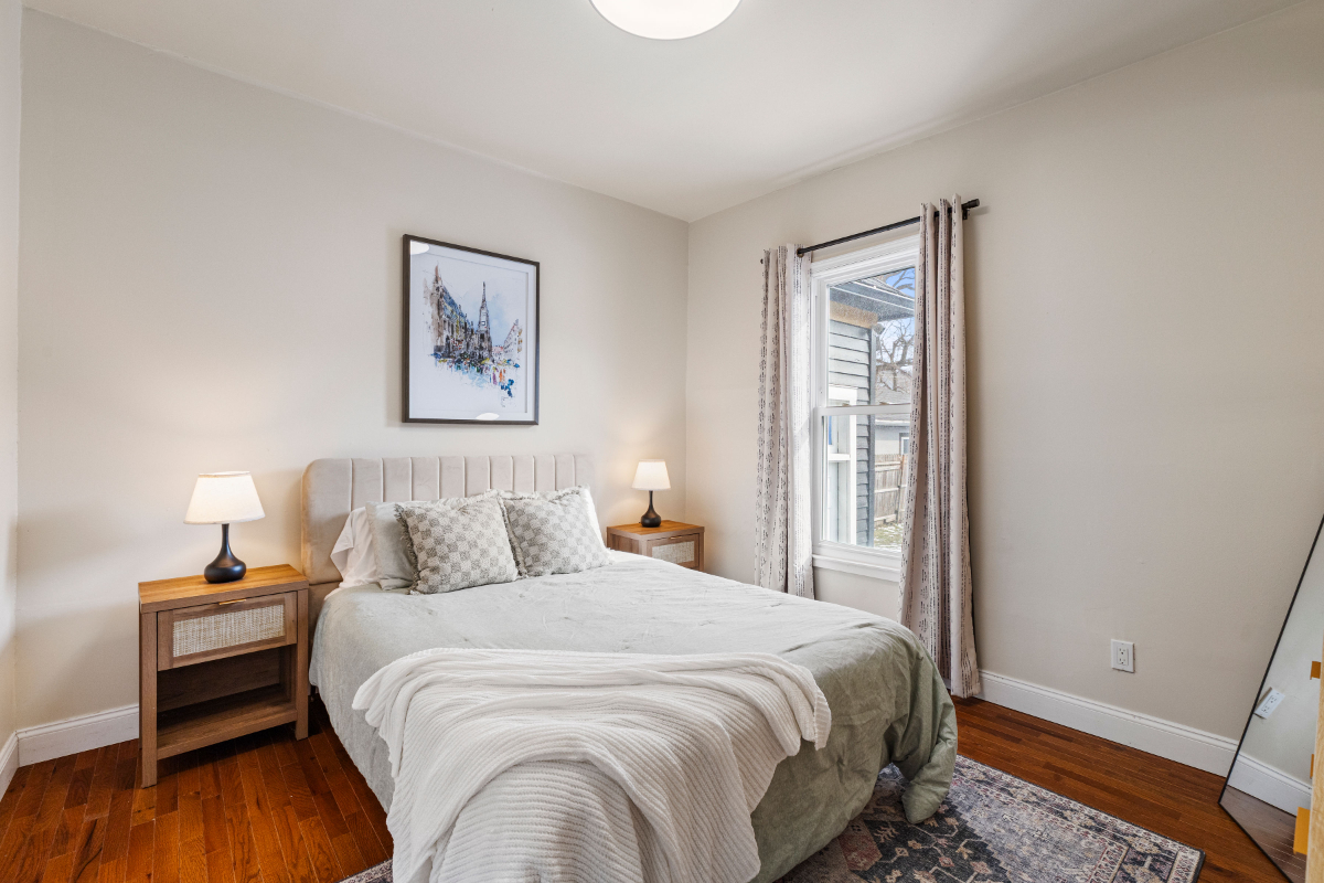 Private Victorian 1BR Near DeGraff Fully Furnished - Photo 4