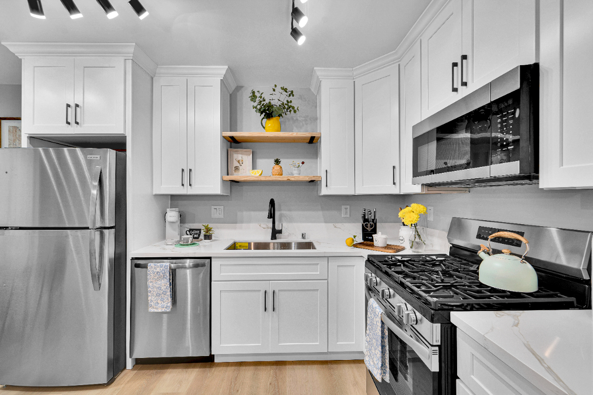 Bright & Newly renovated 1-Bed in MarVista - Photo 4