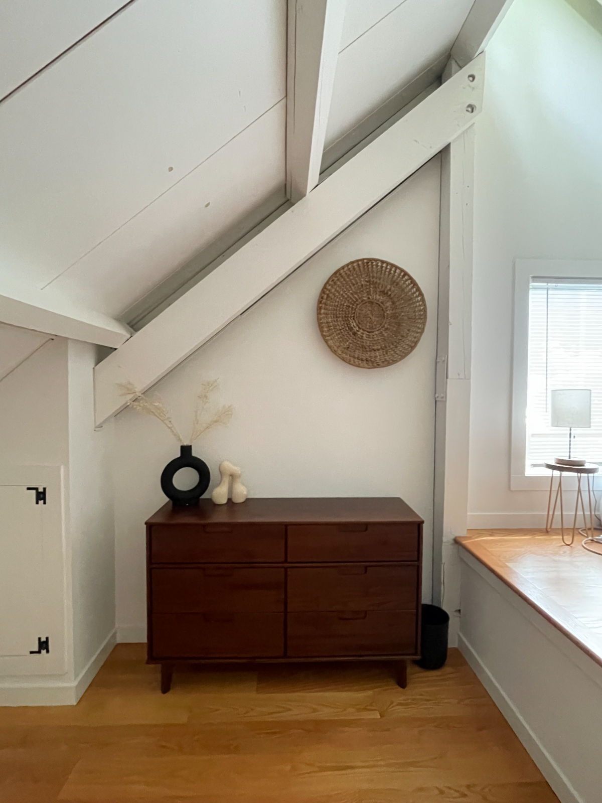 Renovated Guest House on 7 Acre Property - Photo 2