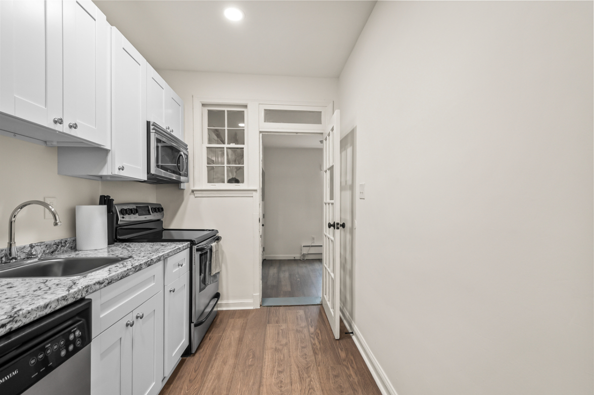 Renovated 2B/1B in Union Market- Free Parking- In Unit W/D - Photo 11