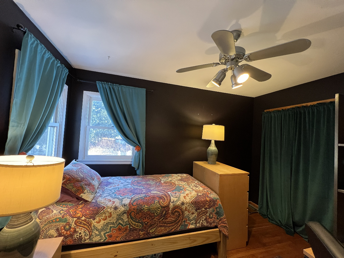 Private Bedroom/Bathroom Rental with Parking and on the Bus Line - Photo 2