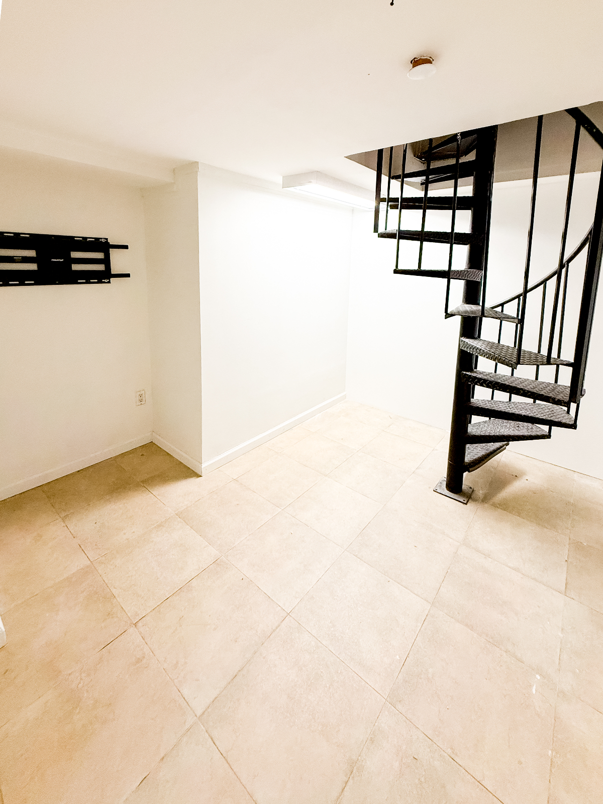DUPLEX W/LUXURY AMENITIES in Vibrant Mott Haven - Photo 9