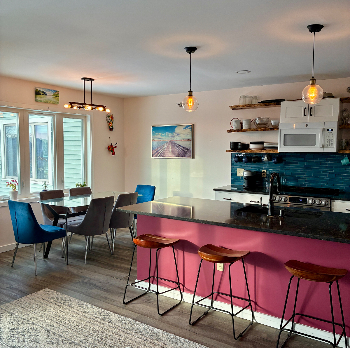 Cozy Mountain Condo with Modern Updates, Beautiful Views & Vibrant Accents - Photo 3