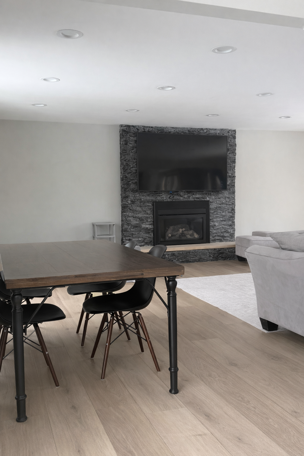 5 Bed/ 2.5 Bath Hilton Schools - Photo 3