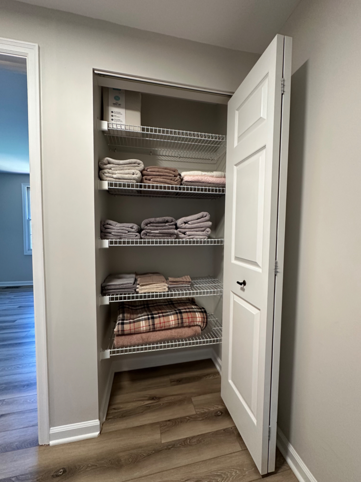 Cozy Condo Near Highway - Photo 12