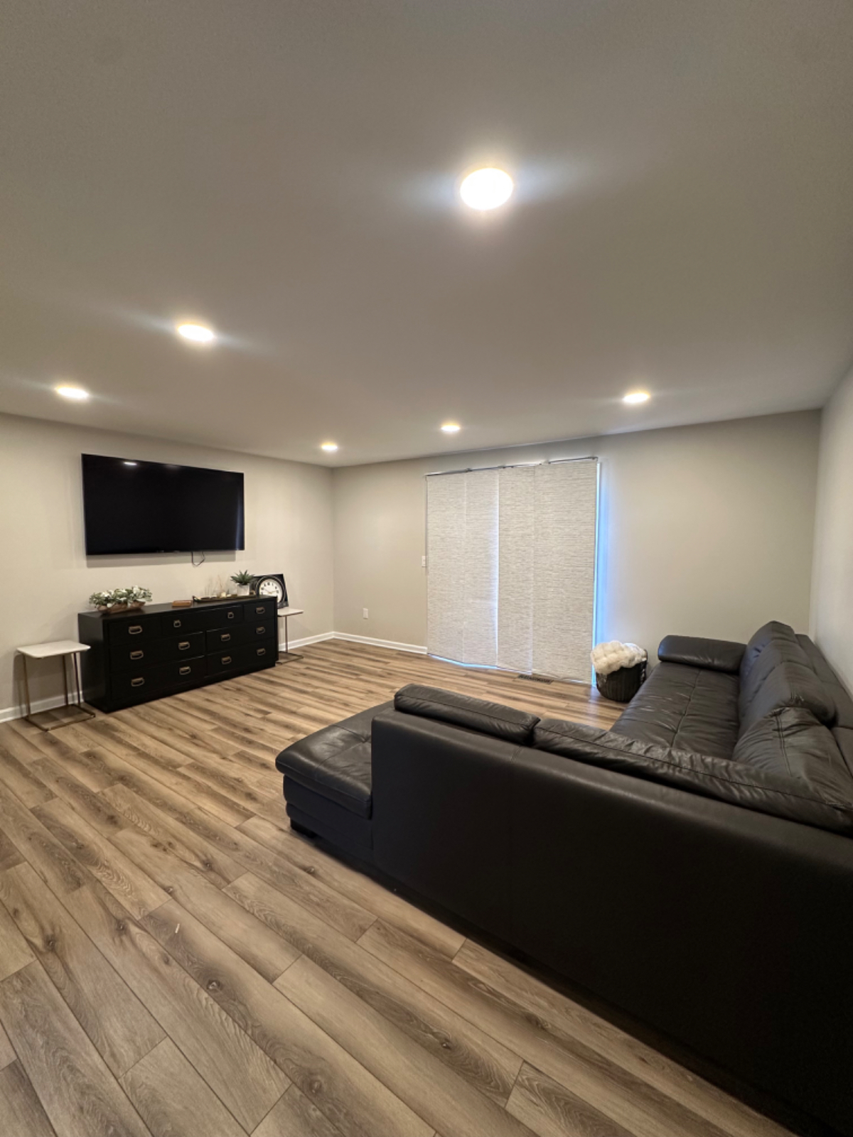 Cozy Condo Near Highway - Photo 7