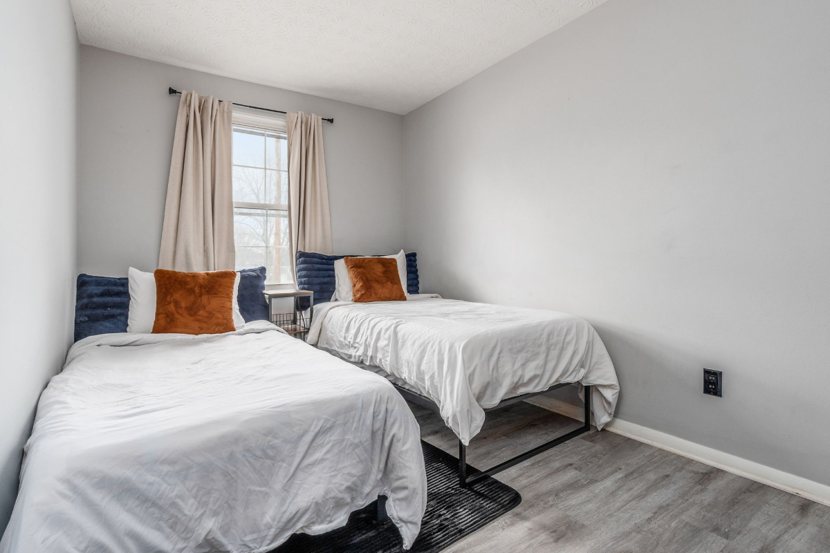 Fully Furnished 3BR Near Downtown Columbus / 4 Beds / Move-In Ready - Photo 8