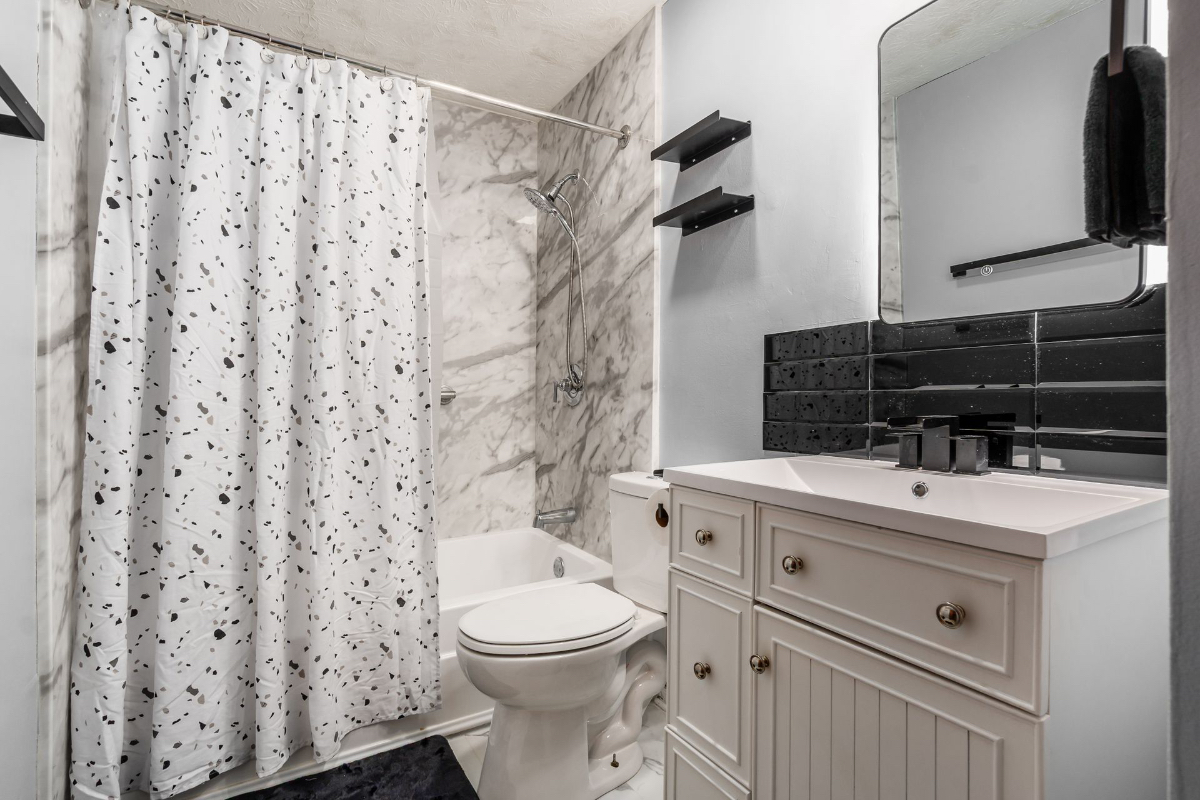 Fully Furnished 3BR Near Downtown Columbus / 4 Beds / Move-In Ready - Photo 5