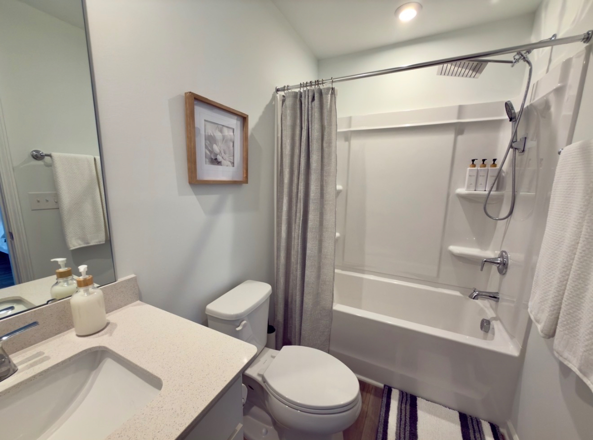 Private Suite - Queen Bed - Private Bath - 9... - Photo 9