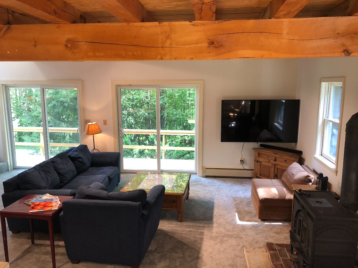Plush Vermont ski and summer chalet in a great spot - Photo 7