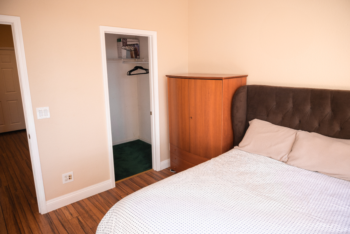 Charming Downstairs Room with Private Bath in Quiet Martinez Home -- Shared Living with All Included - Photo 4
