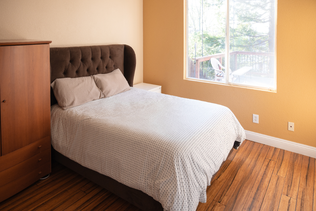 Charming Downstairs Room with Private Bath in Quiet Martinez Home -- Shared Living with All Included - Photo 2