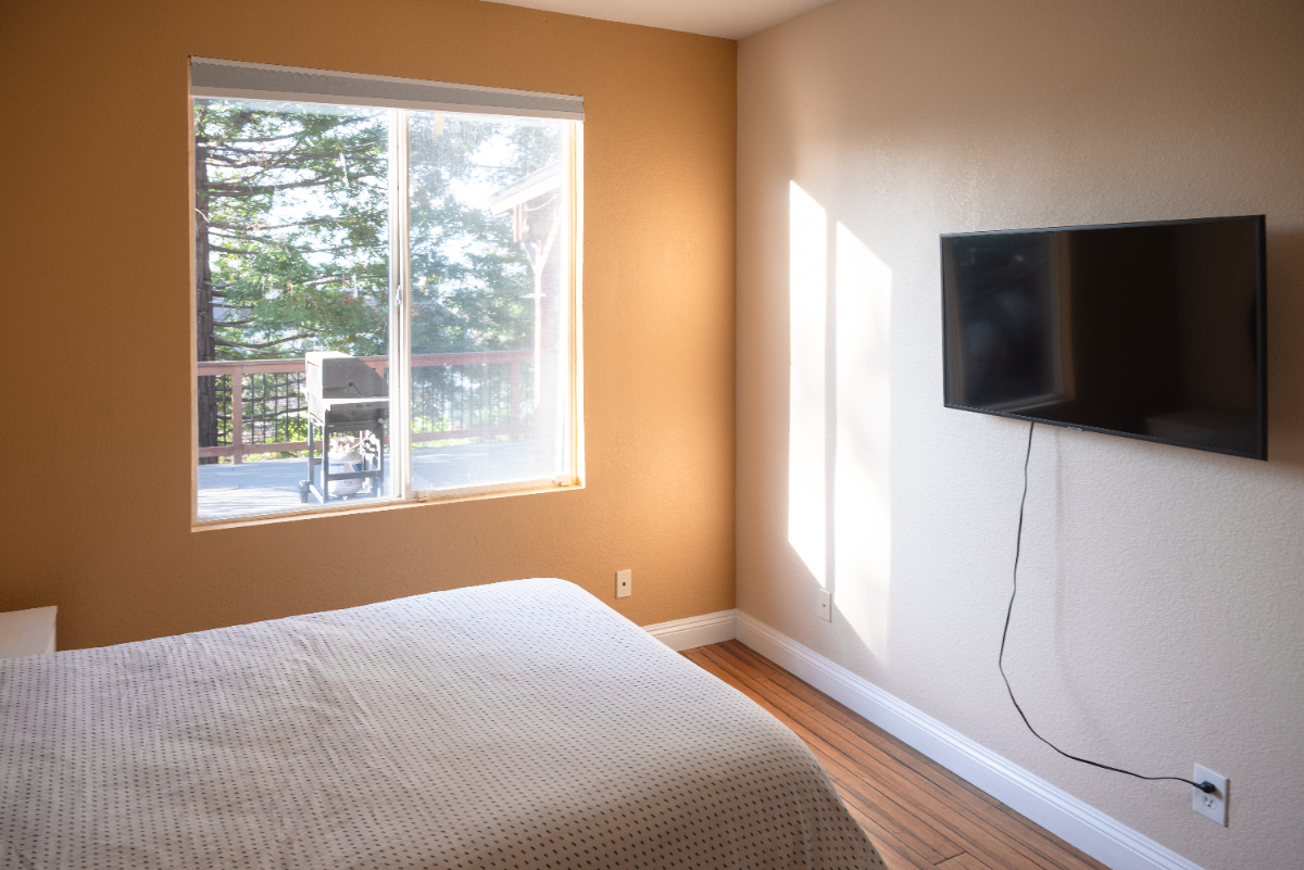 Charming Downstairs Room with Private Bath in Quiet Martinez Home -- Shared Living with All Included - Photo 3
