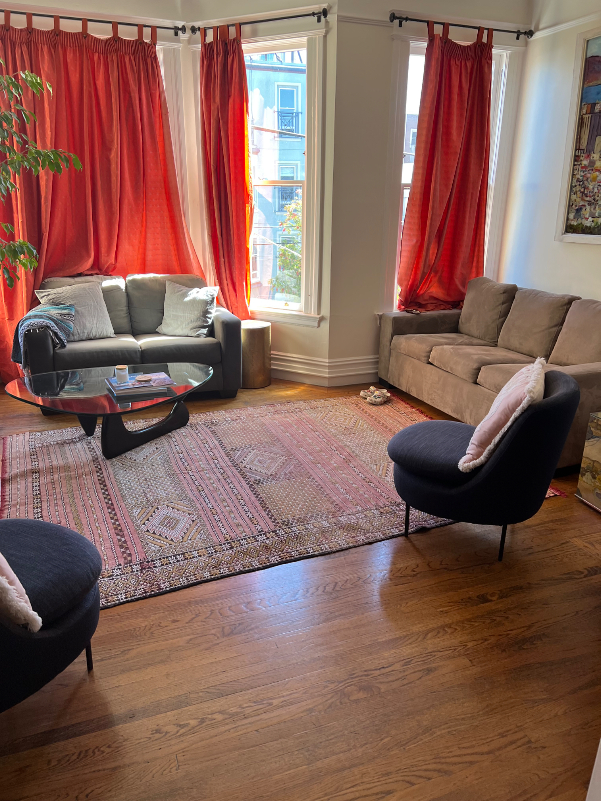 Roomy and Well Located 3 Bedroom Home in Mission District - Photo 6
