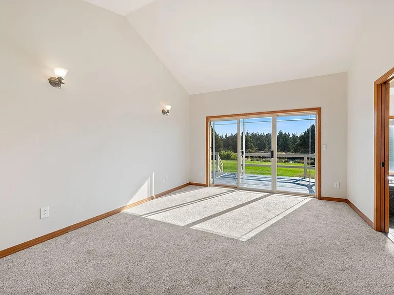 Peaceful Waterfront Retreat With Office, Near St. Charles Medical Center - Photo 6