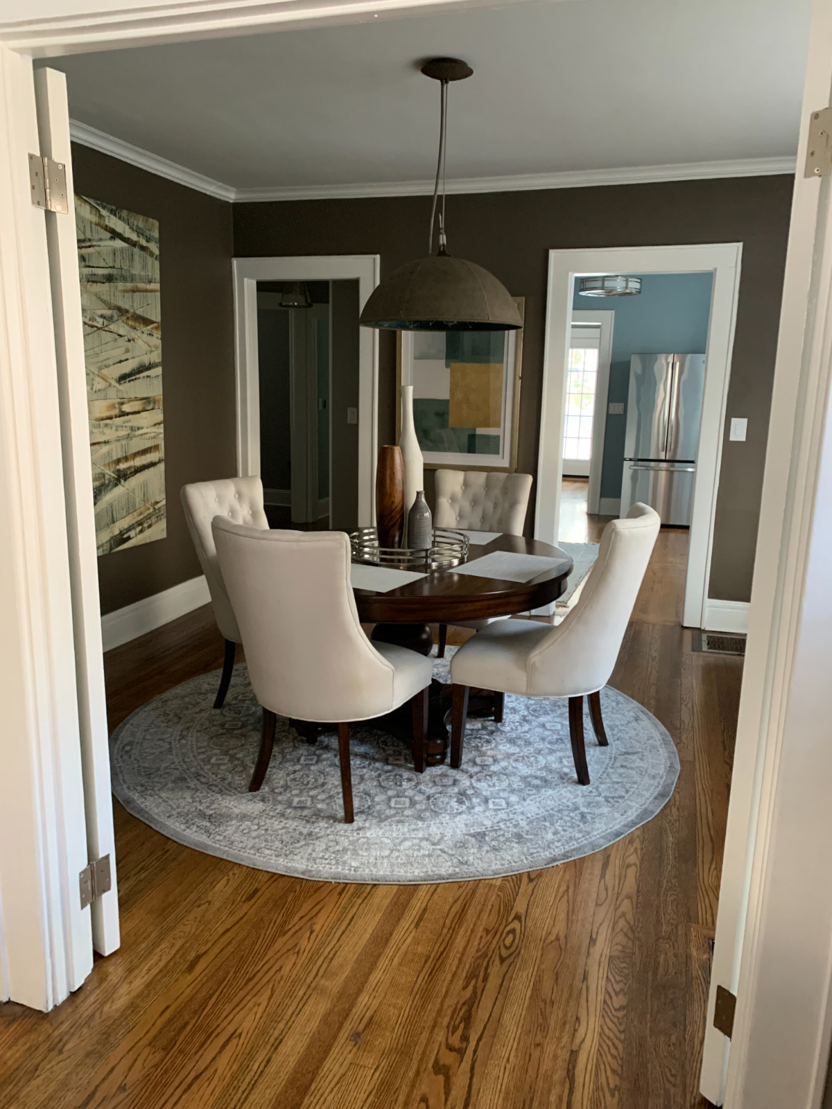 Beautiful Eastweood BR on Safe street with Built in Charging Station Availble - Photo 2