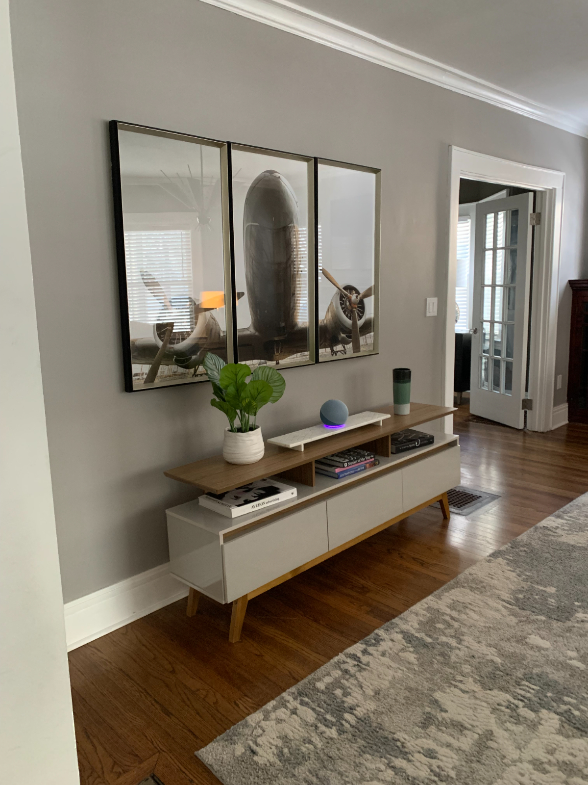 Beautiful Eastweood BR on Safe street with Built in Charging Station Availble - Photo 4