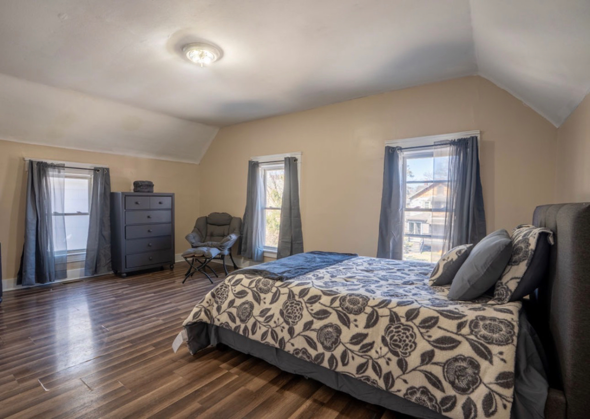 Furnished apartment - Utilities, Included in Prime Location - Photo 2