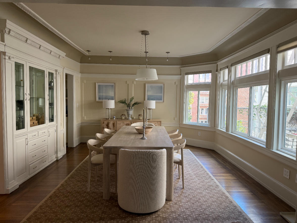 Stylish 3BR / 2BA Pacific Heights Apartment with Garage Parking and High-End Furnishings - Photo 2