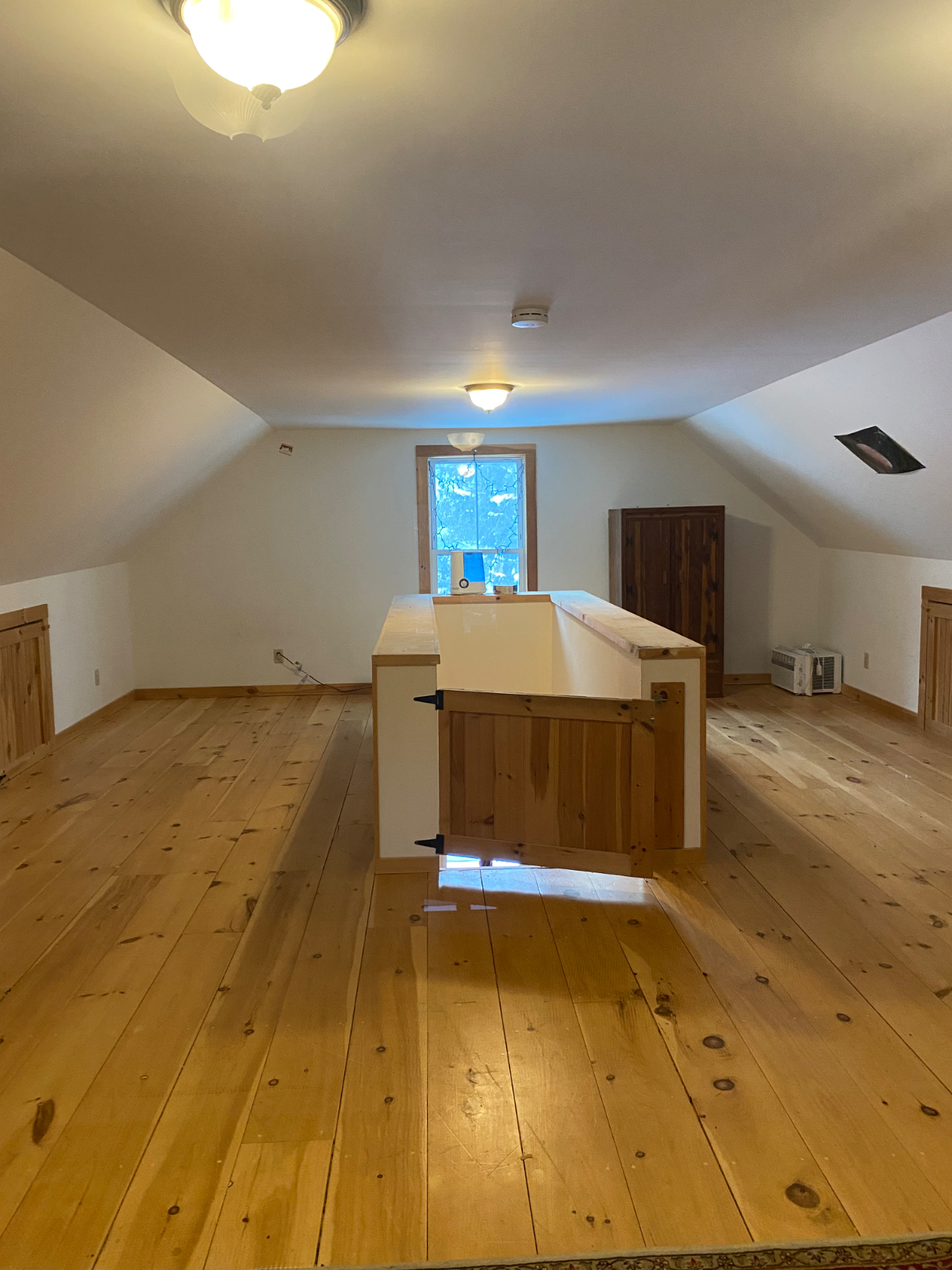 Private Room in large farmhouse - Photo 6