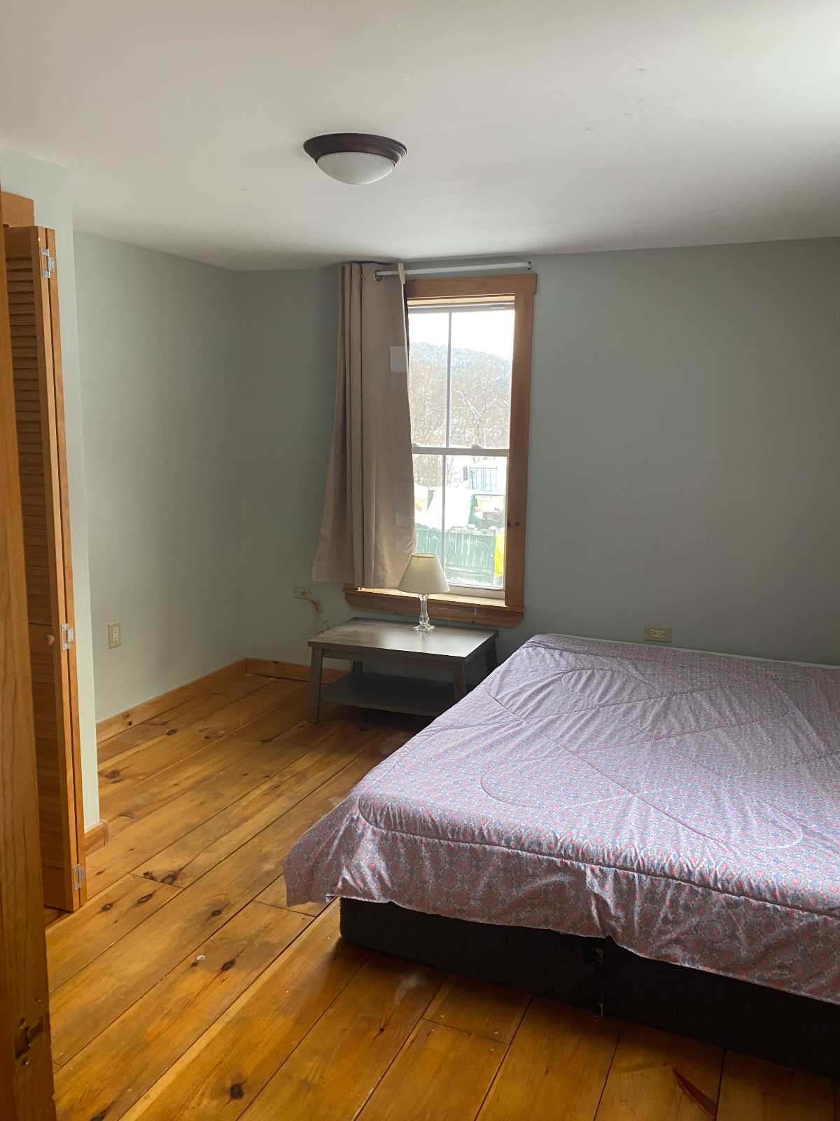 Private Room in large farmhouse - Photo 5