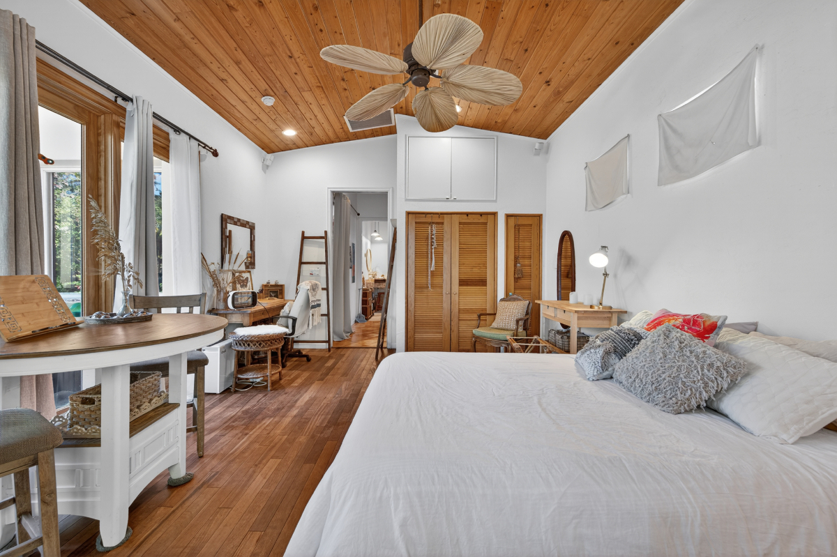 Studio Walking Distance to the Beach