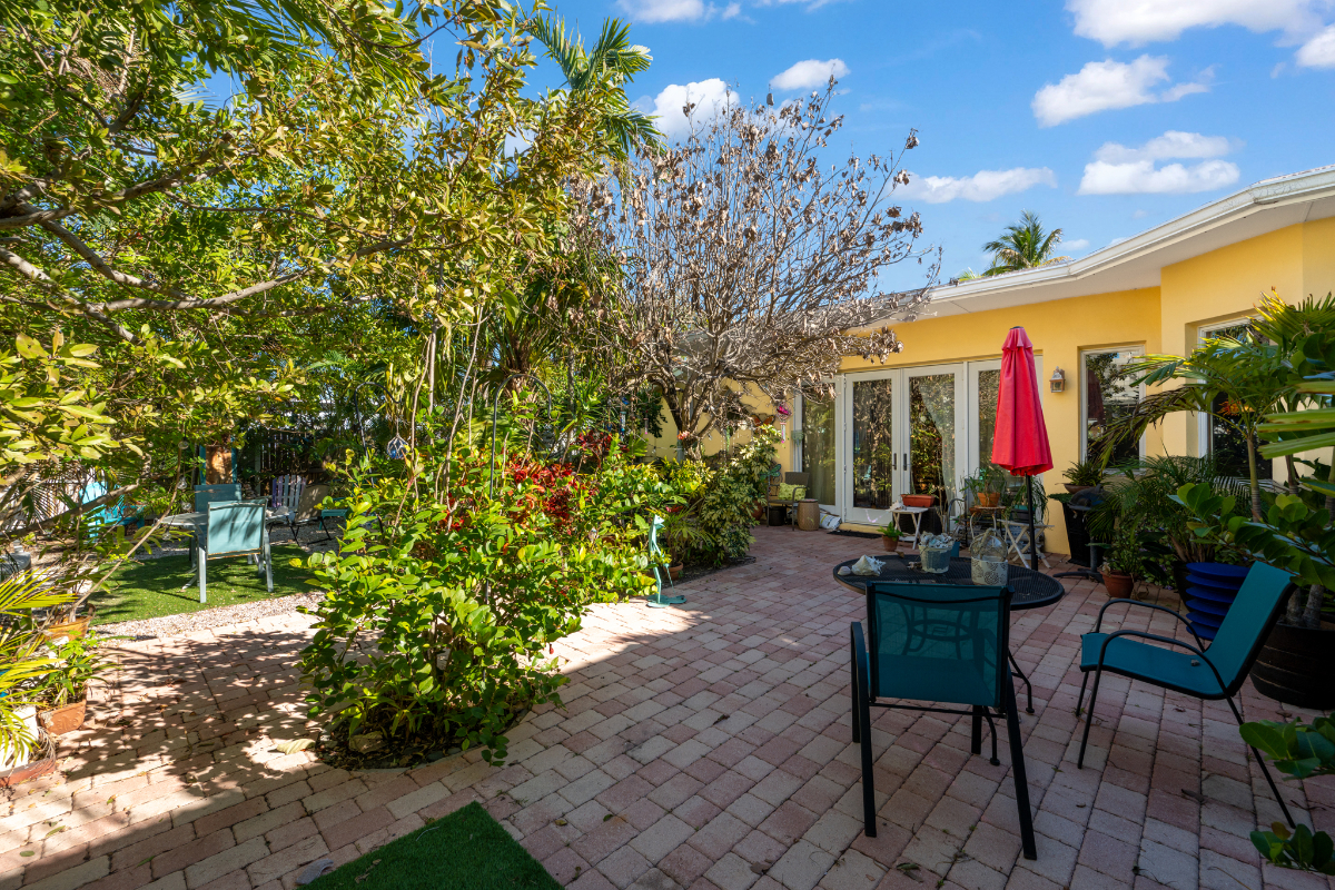 Studio Walking Distance to the Beach - Photo 8
