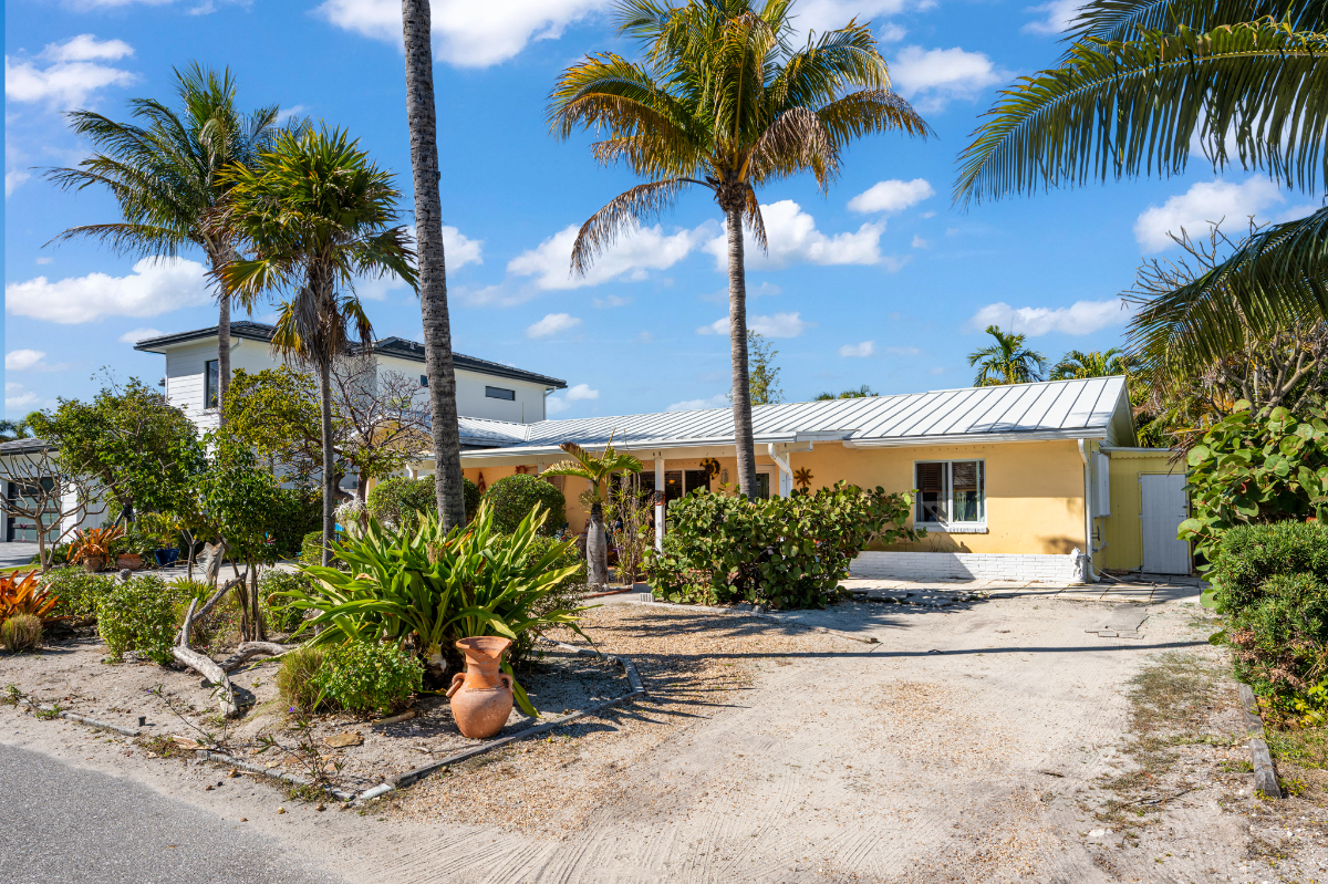 Studio Walking Distance to the Beach - Photo 11
