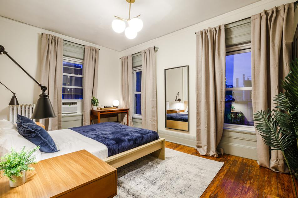 Private Bedroom in Chelsea 231 D - Photo 2