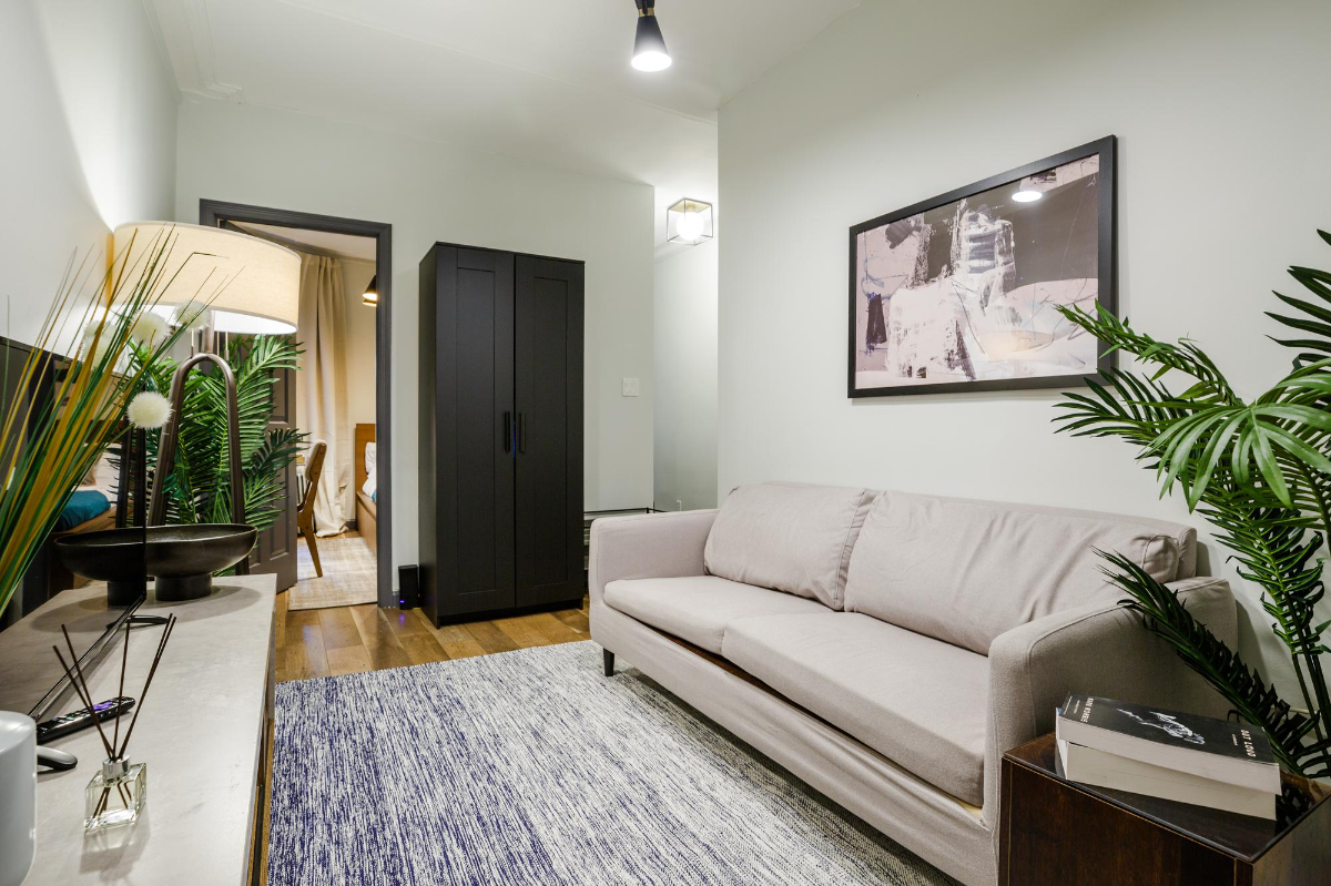 Private Bedroom in Hell's Kitchen 215 A - Photo 7