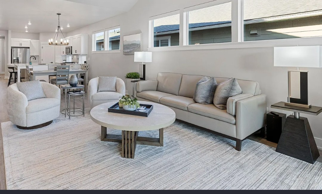 Newly Built in Prineville Modern Comfort with Great Amenities Professional Friendly - Photo 4