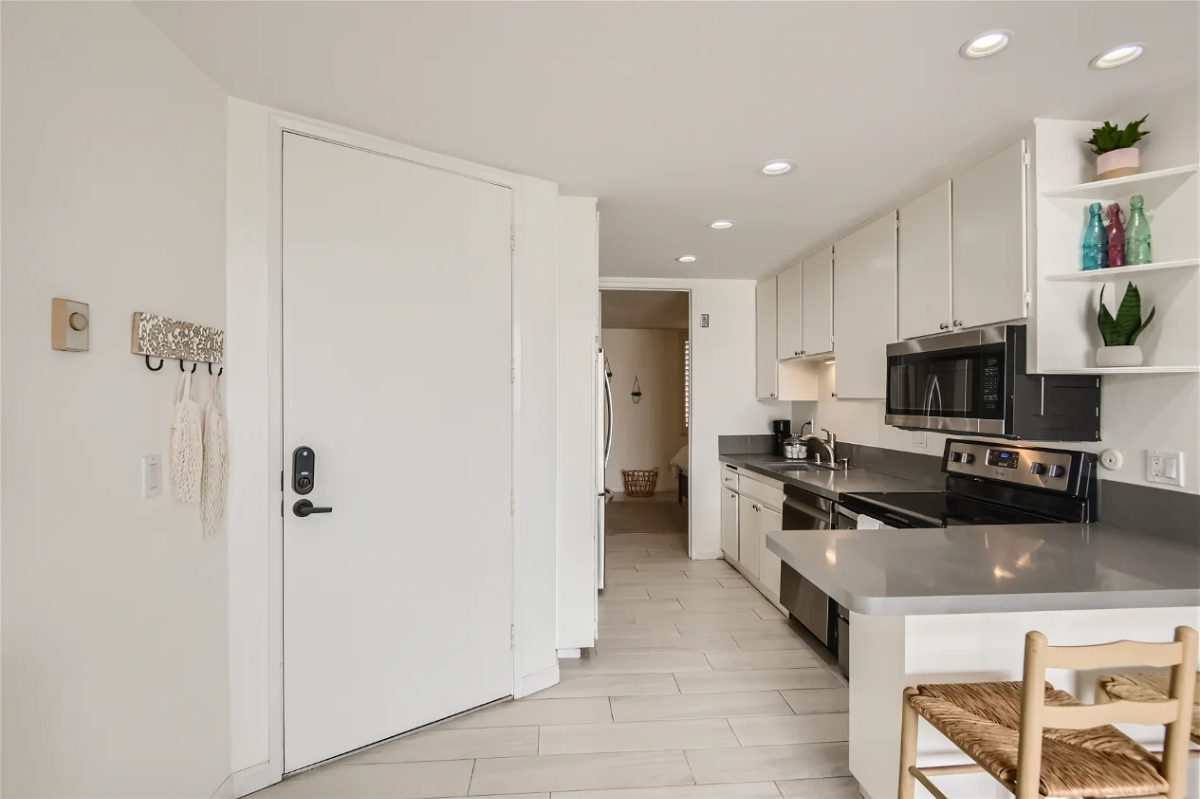 New Unit - Photo 2