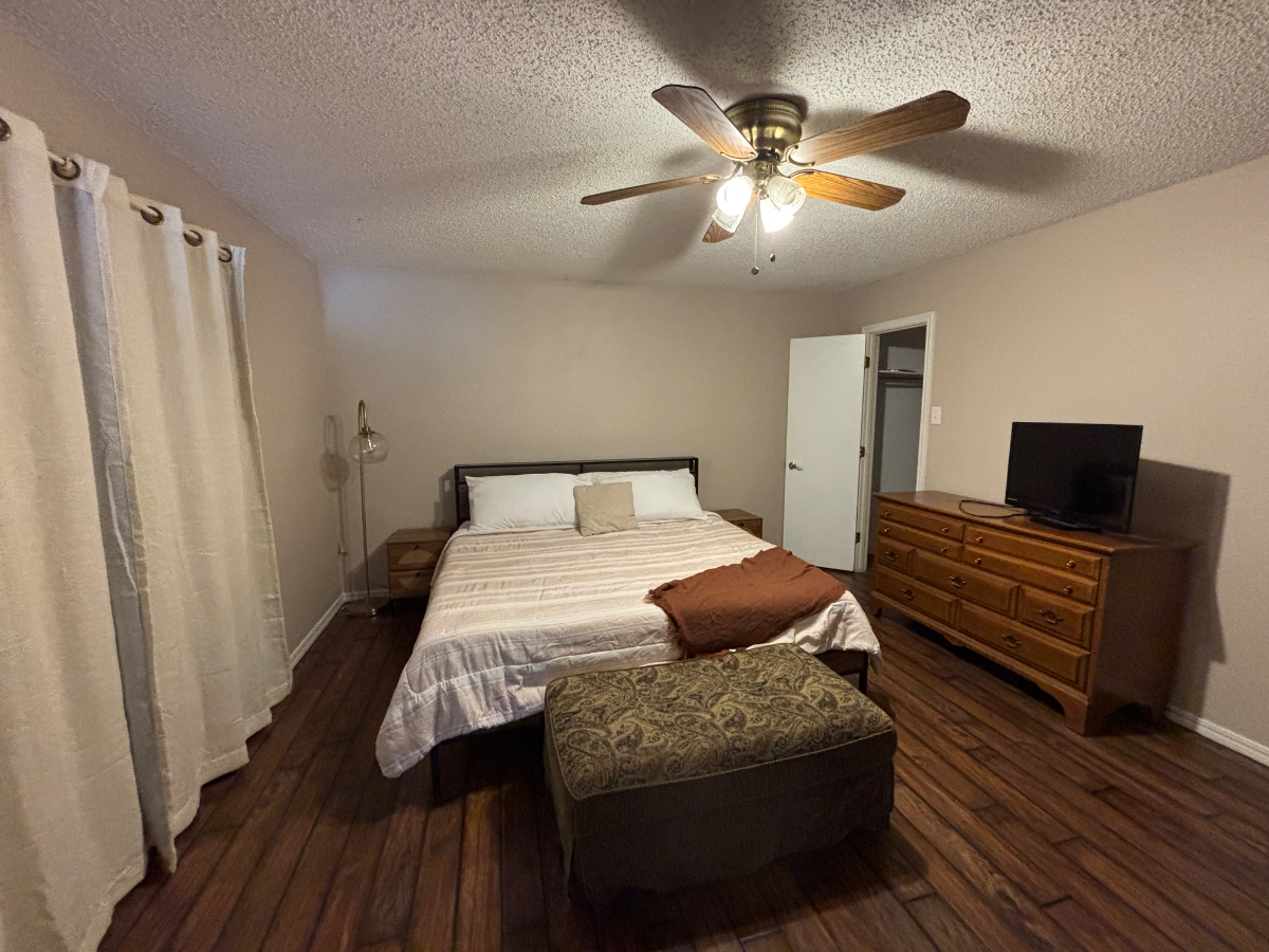 Fully Furnished 3BR/2BA Near Hospitals, All Utilities Included, Unique Wellness Amenities, Available - Photo 8