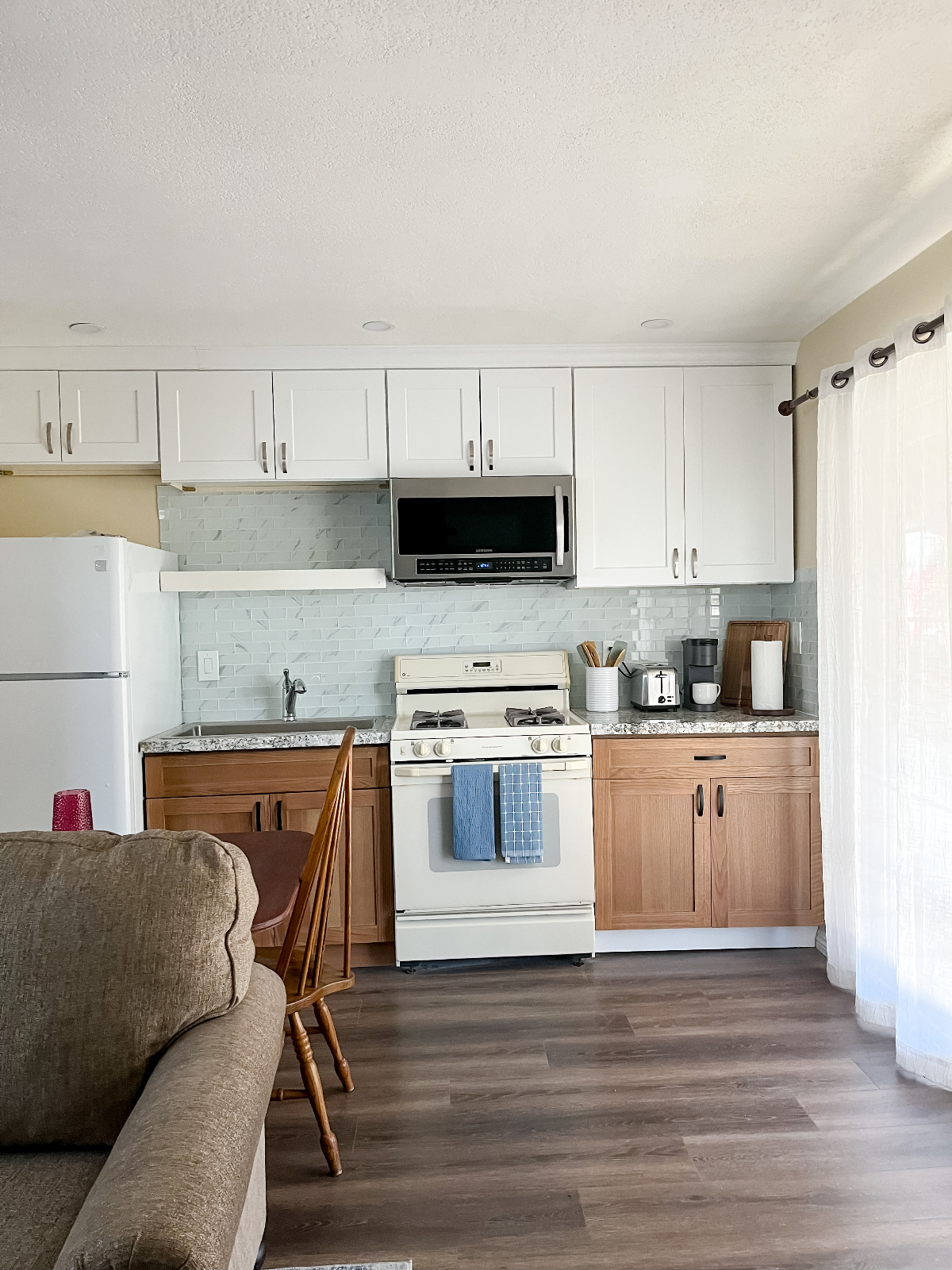 Studio in Whittier - Photo 2