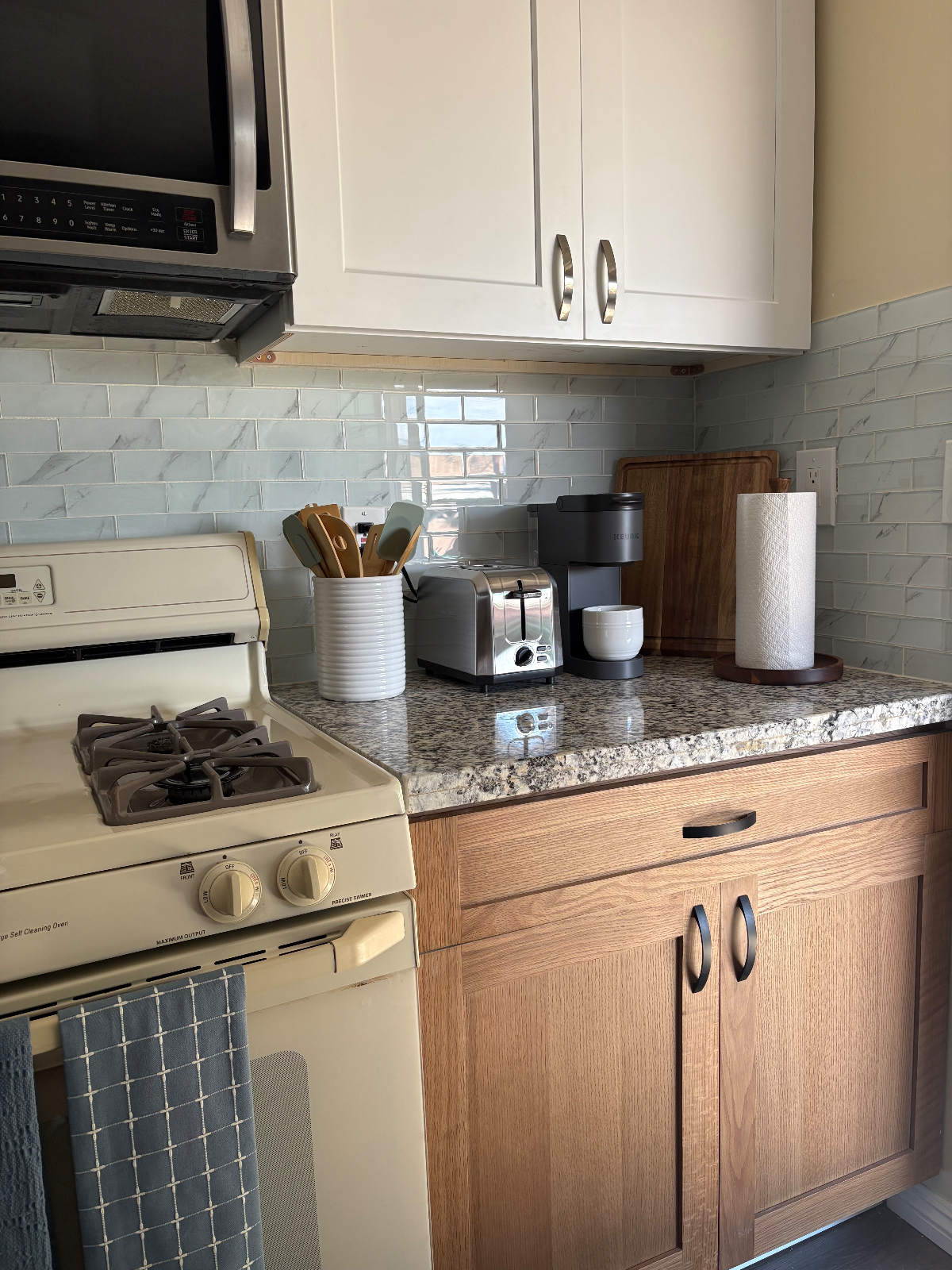 Studio in Whittier - Photo 4