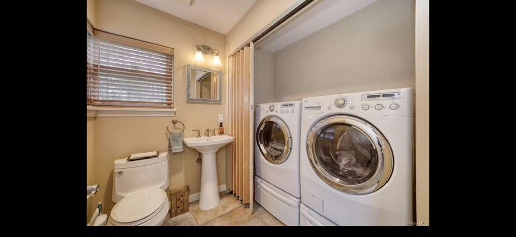 Peaceful Room in Charming One-Floor Ranch Home - Photo 4