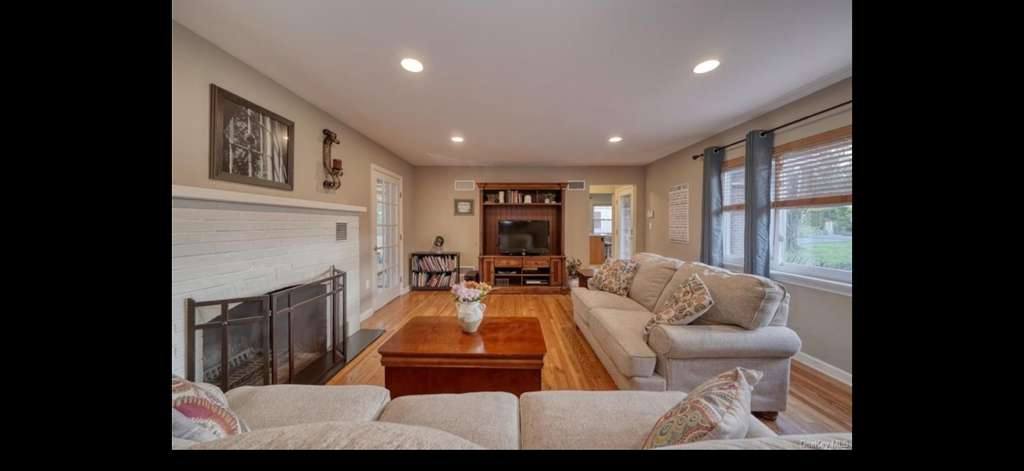 Peaceful Room in Charming One-Floor Ranch Home - Photo 5