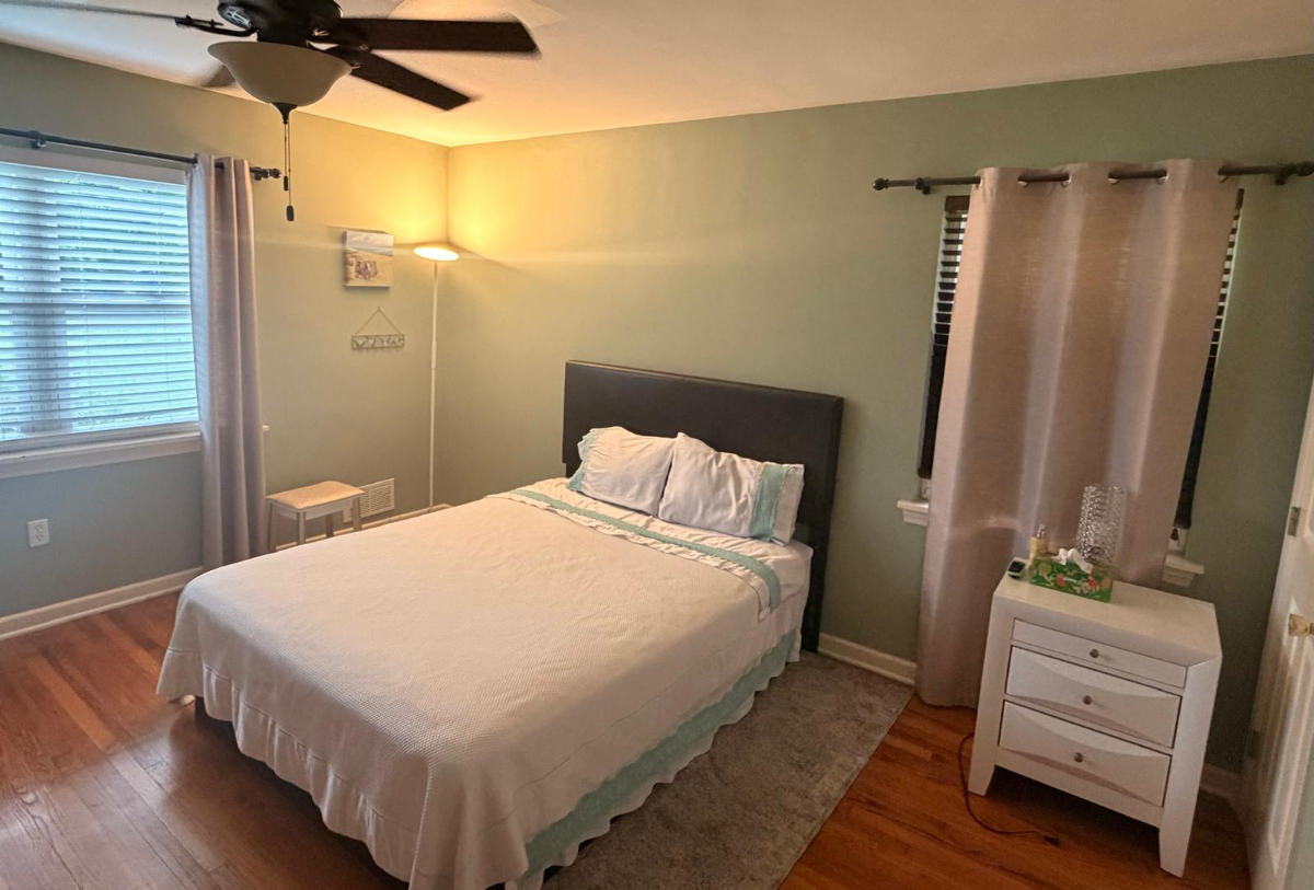Peaceful Room in Charming One-Floor Ranch Home - Photo 1